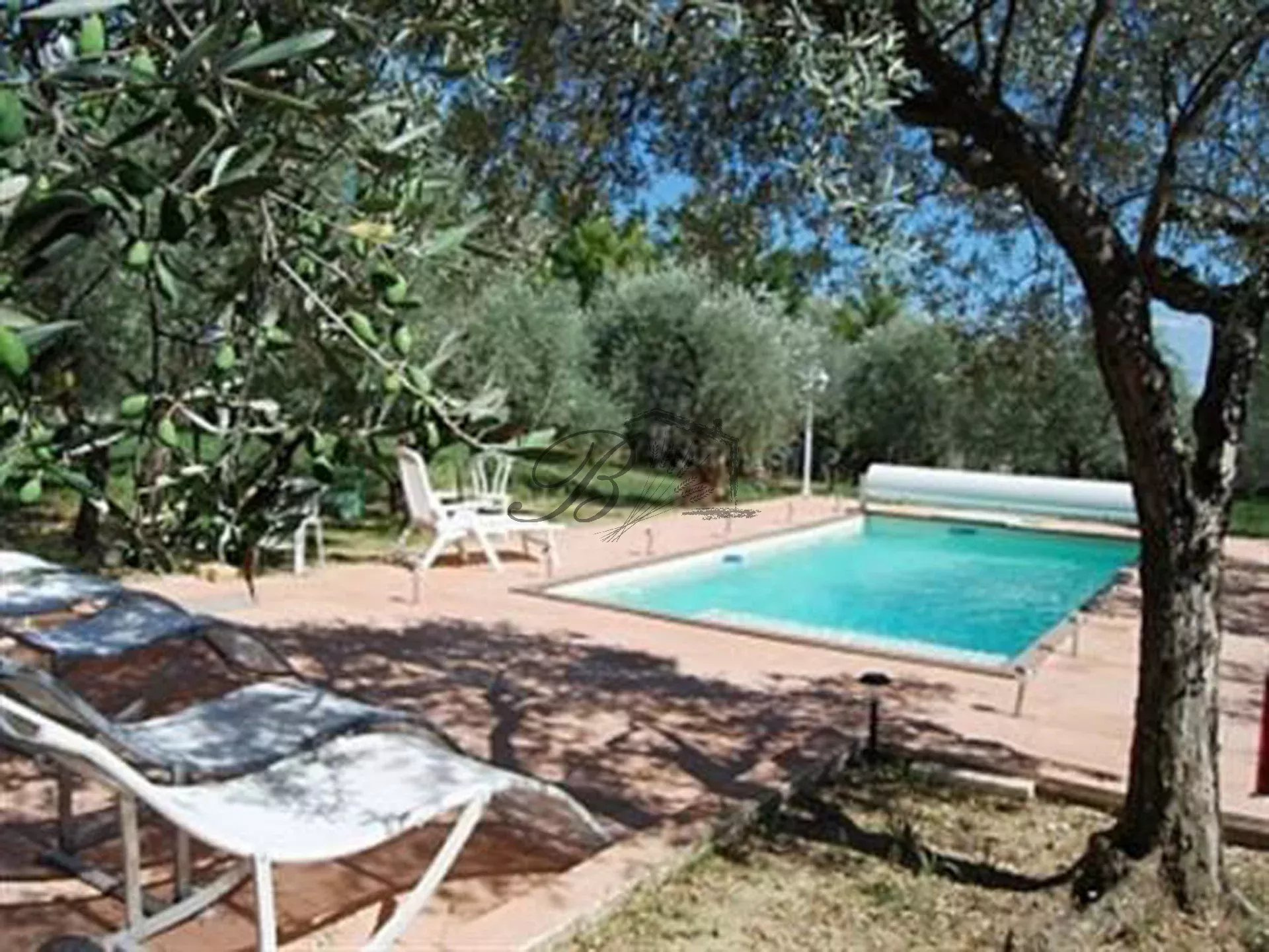 Villa mitoyenne avec T2 Indépendant et Piscine à La Motte-d?